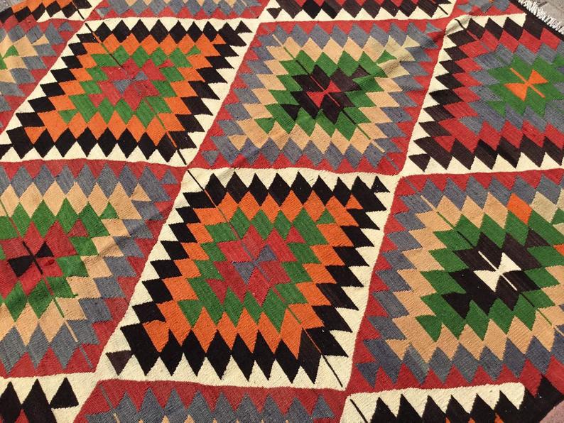 Vintage Turkish Kilim -matto 284cm x 172cm käsin kehrätty villa