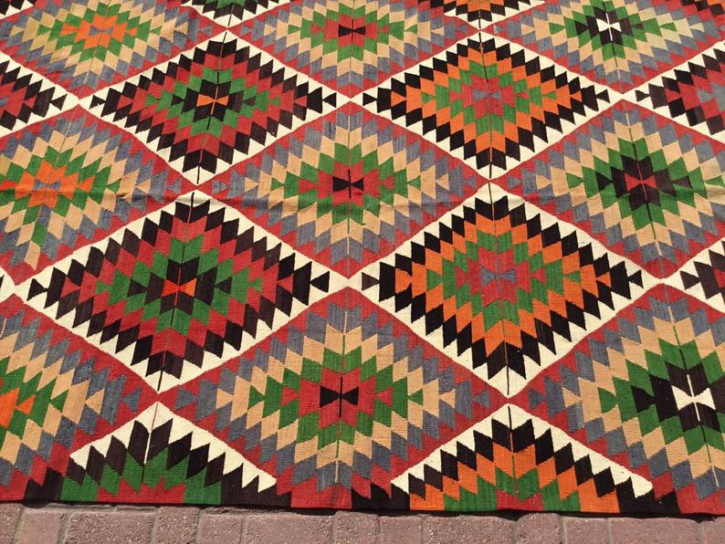 Vintage Turkish Kilim -matto 284cm x 172cm käsin kehrätty villa