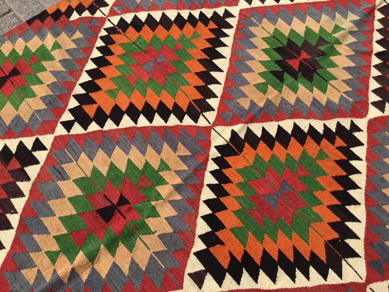 Vintage Turkish Kilim -matto 284cm x 172cm käsin kehrätty villa