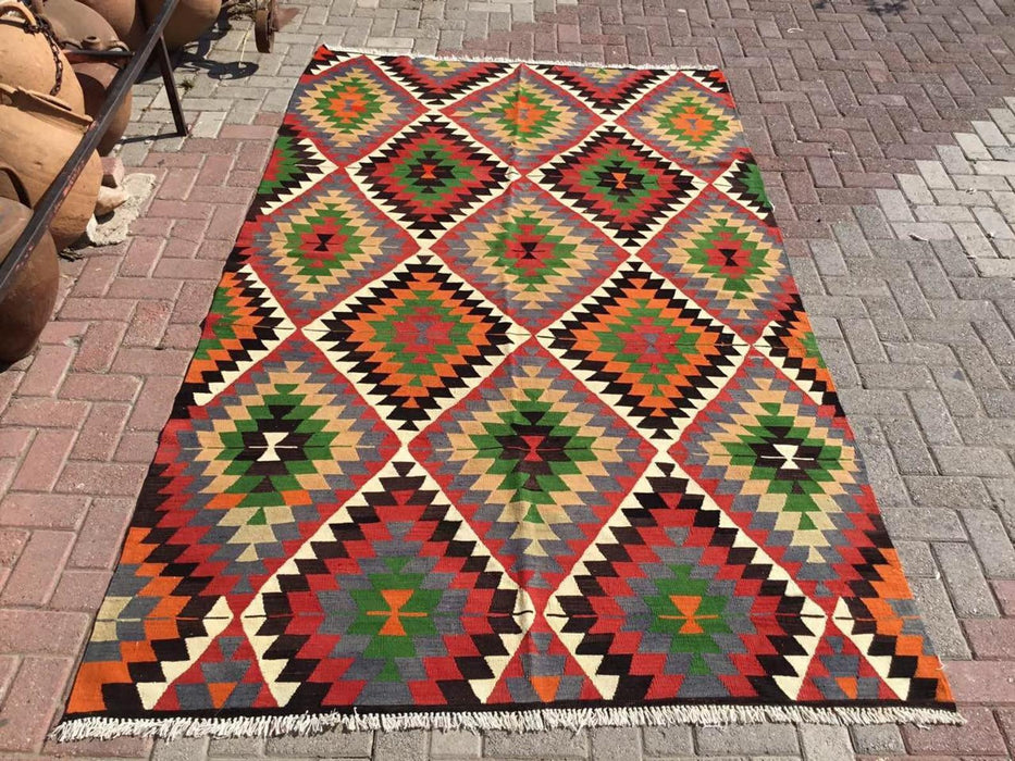 Vintage Turkish Kilim -matto 284cm x 172cm käsin kehrätty villa