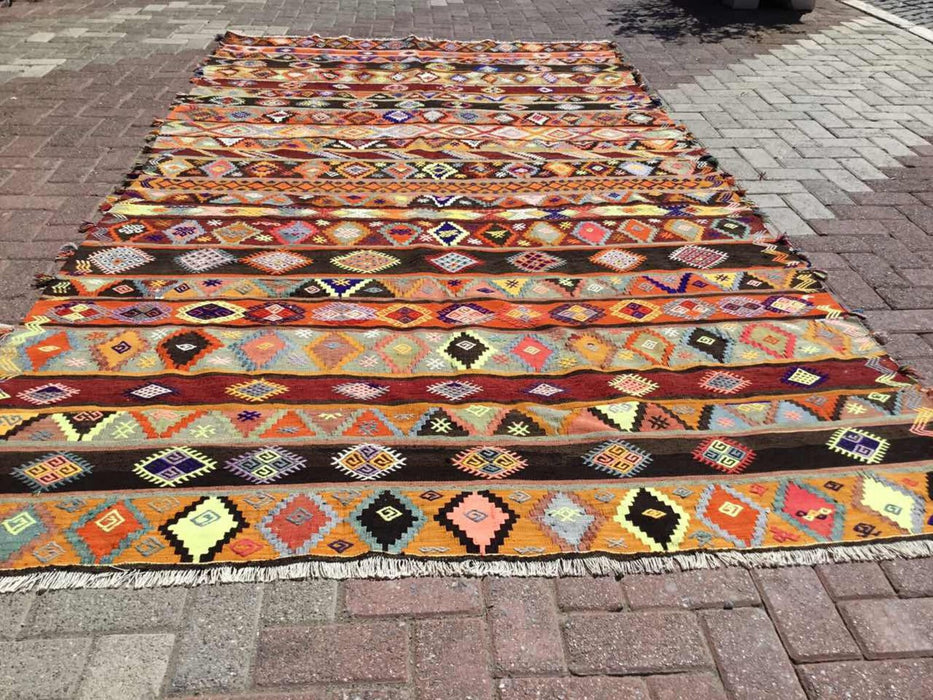 Vintage Turkish Kilim -matto 333cm x 173cm käsin kehrätty villa