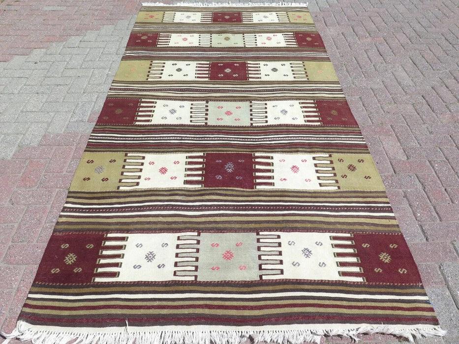 Vintage turkkilainen Kilim Runner 144cm x 288cm 60 vuotta vanha