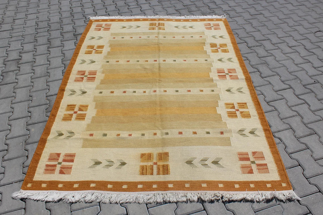 Vintage turkkilainen Kilim Runner 165cm x 235cm #408