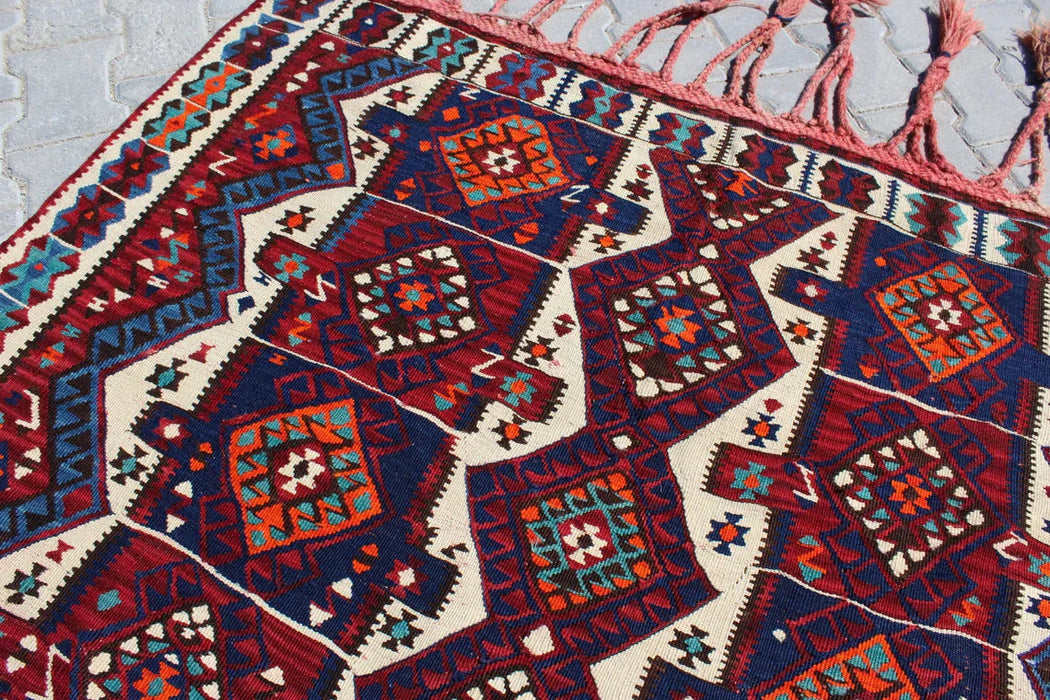 Vintage turkkilainen Kilim Runner 229cm x 156cm #372