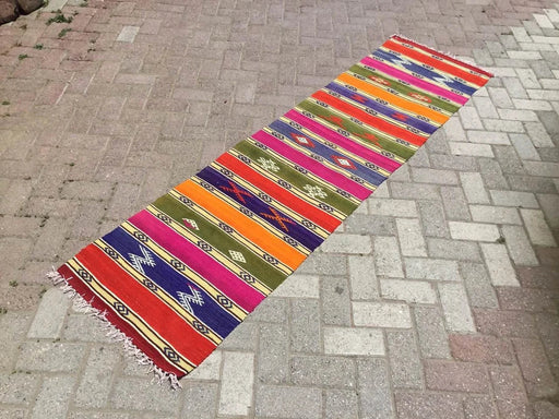 Vintage turkkilainen Kilim Runner 232cm x 61cm #331