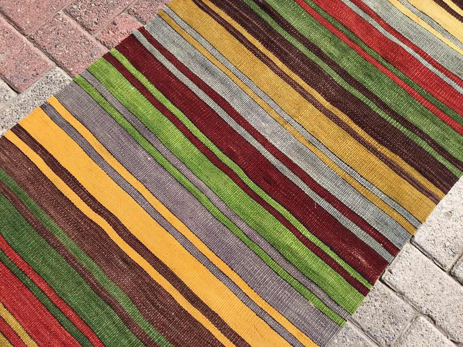 Vintage turkkilainen Kilim Runner 251cm x 74cm #252