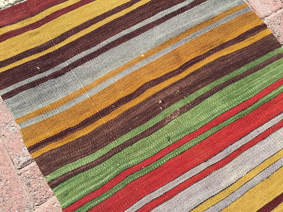 Vintage turkkilainen Kilim Runner 251cm x 74cm #252