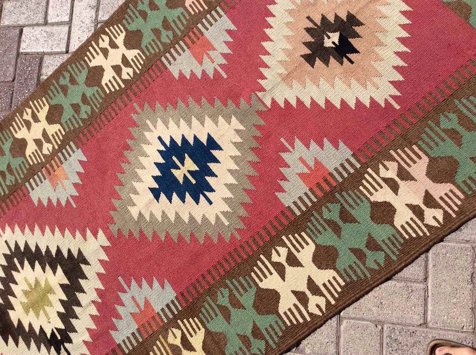 Vintage turkkilainen Kilim Runner 267cm x 114cm käytävälle