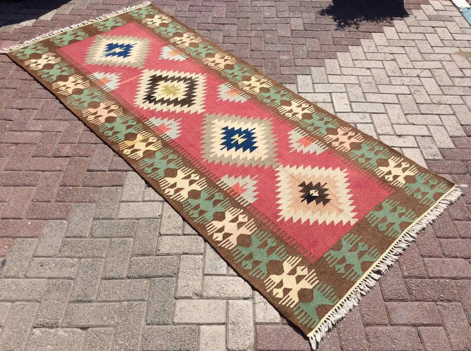 Vintage turkkilainen Kilim Runner 267cm x 114cm käytävälle