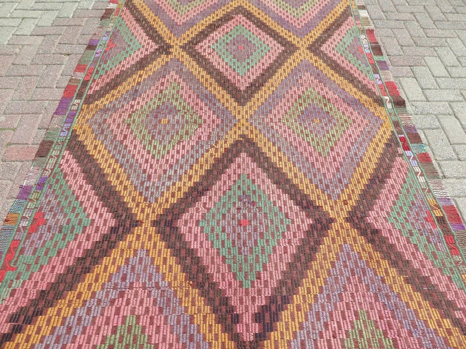 Vintage Turkish Kilim Runner 274x170 cm Hallway Rug