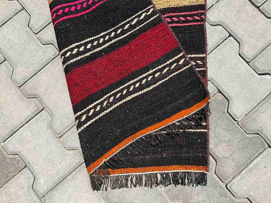 Vintage turkkilainen Kilim Runner 288cm x 76cm #255