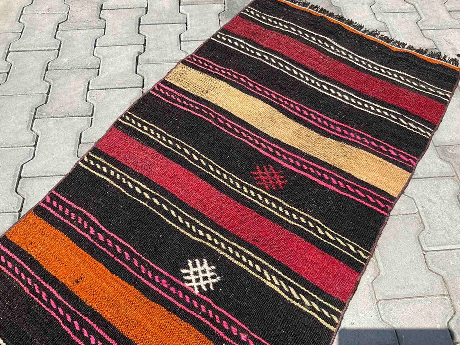 Vintage turkkilainen Kilim Runner 288cm x 76cm #255