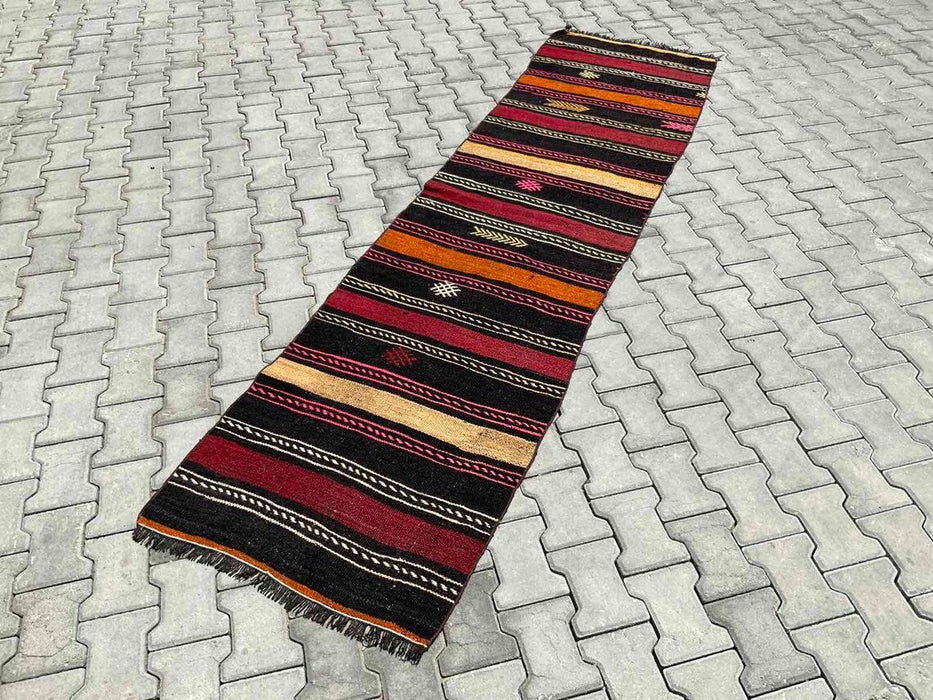 Vintage turkkilainen Kilim Runner 288cm x 76cm #255