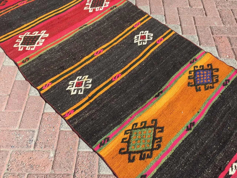 Vintage turkkilainen Kilim Runner 380cm x 93cm #262