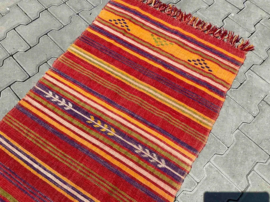 Vintage turkkilainen Kilim juoksumatto 249cm x 76cm