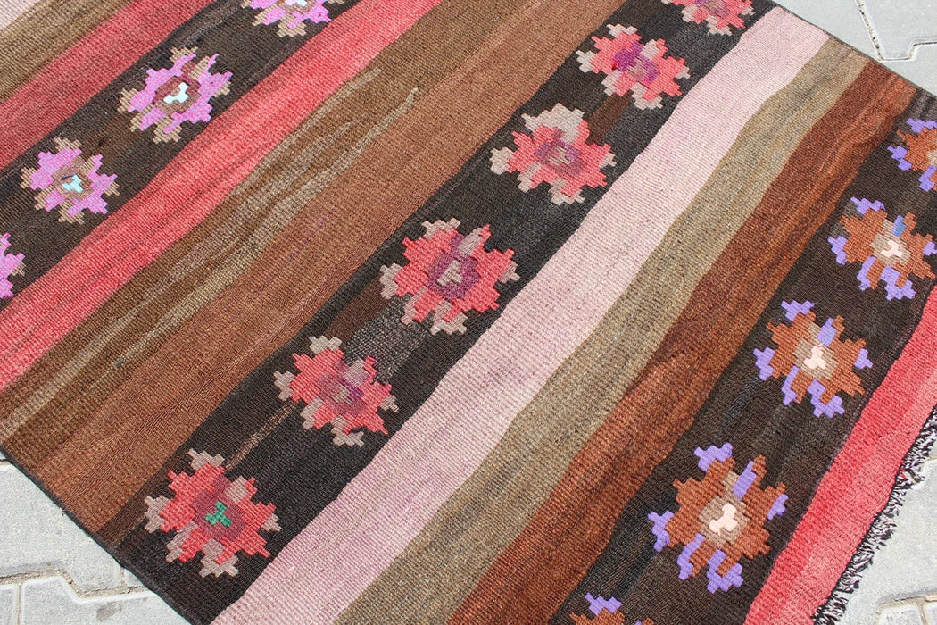 Vintage turkkilainen Kilim juoksumatto 266 cm x 107 cm Toimitus maailmanlaajuisesti