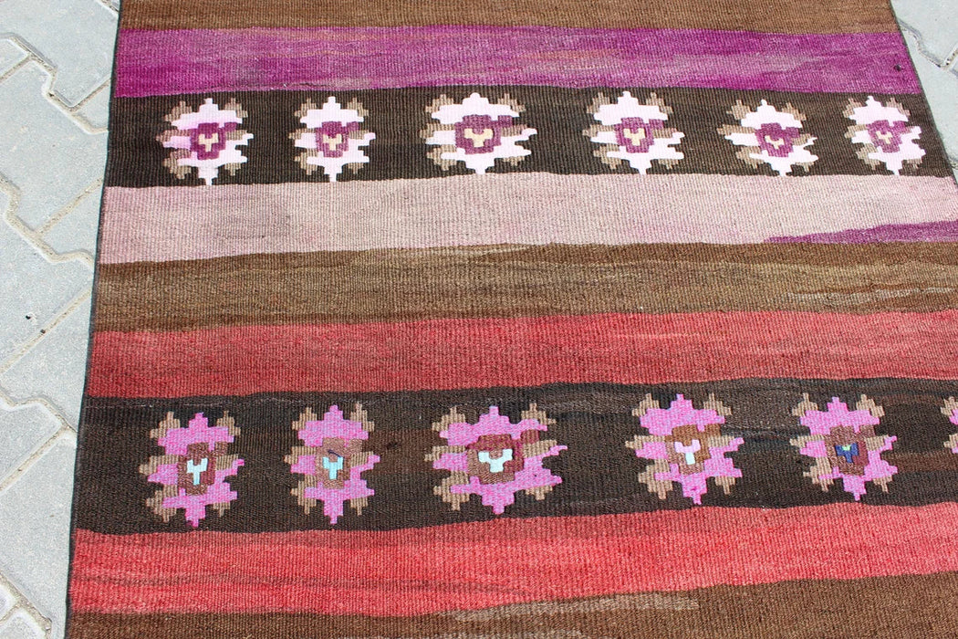 Vintage turkkilainen Kilim juoksumatto 266 cm x 107 cm Toimitus maailmanlaajuisesti