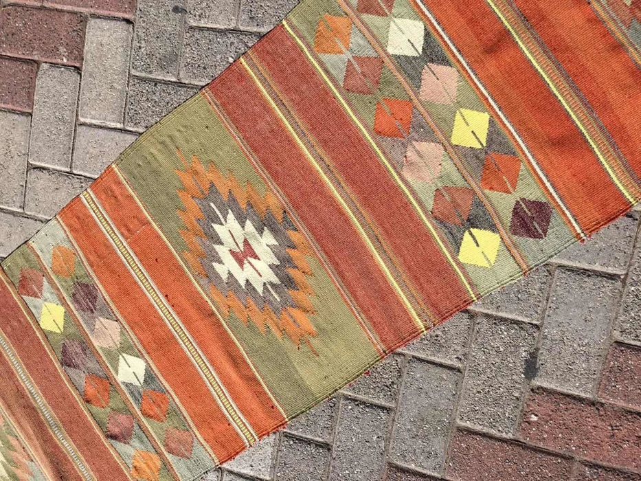 Vintage turkkilainen Kilim juoksumatto 291cm x 58cm 50 vuotta vanha