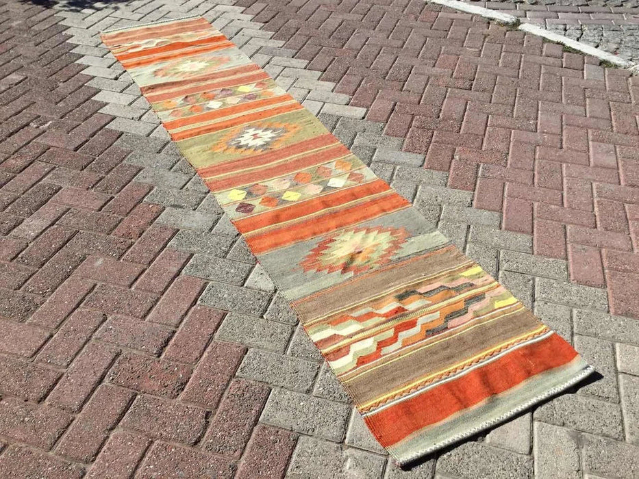 Vintage turkkilainen Kilim juoksumatto 291cm x 58cm 50 vuotta vanha