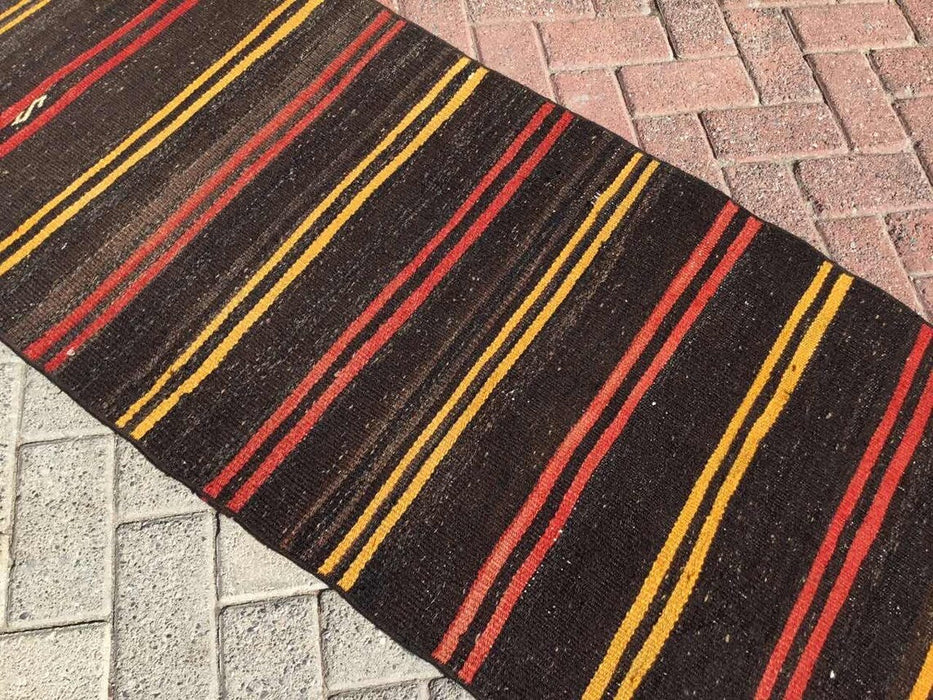 Vintage turkkilainen Kilim juoksumatto 333 cm x 70 cm