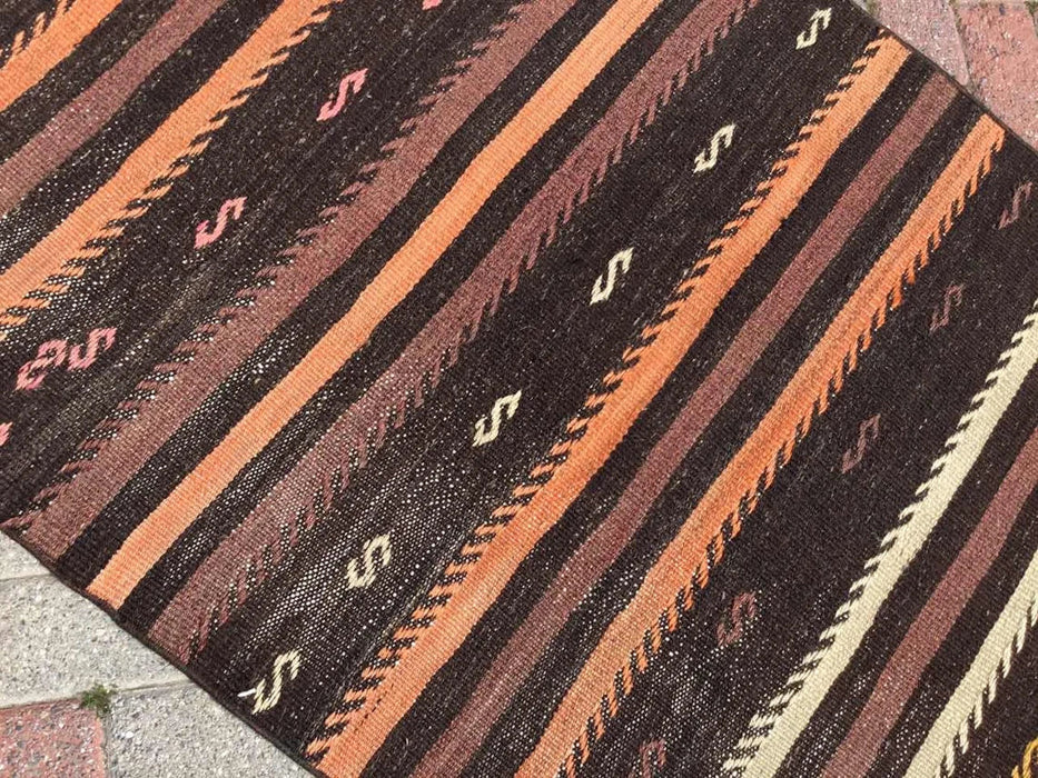 Vintage turkkilainen Kilim juoksumatto 336cm x 92cm