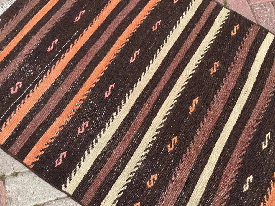 Vintage turkkilainen Kilim juoksumatto 336cm x 92cm