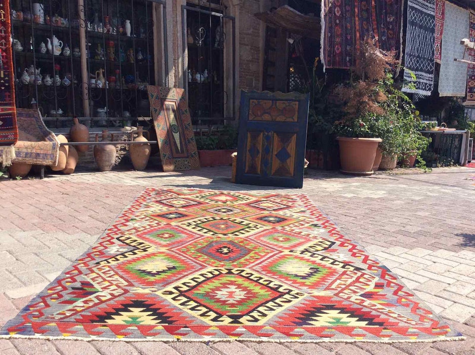 Vintage turkkilainen Kilim Wyatt 147cm x 274cm maalaismainen matto