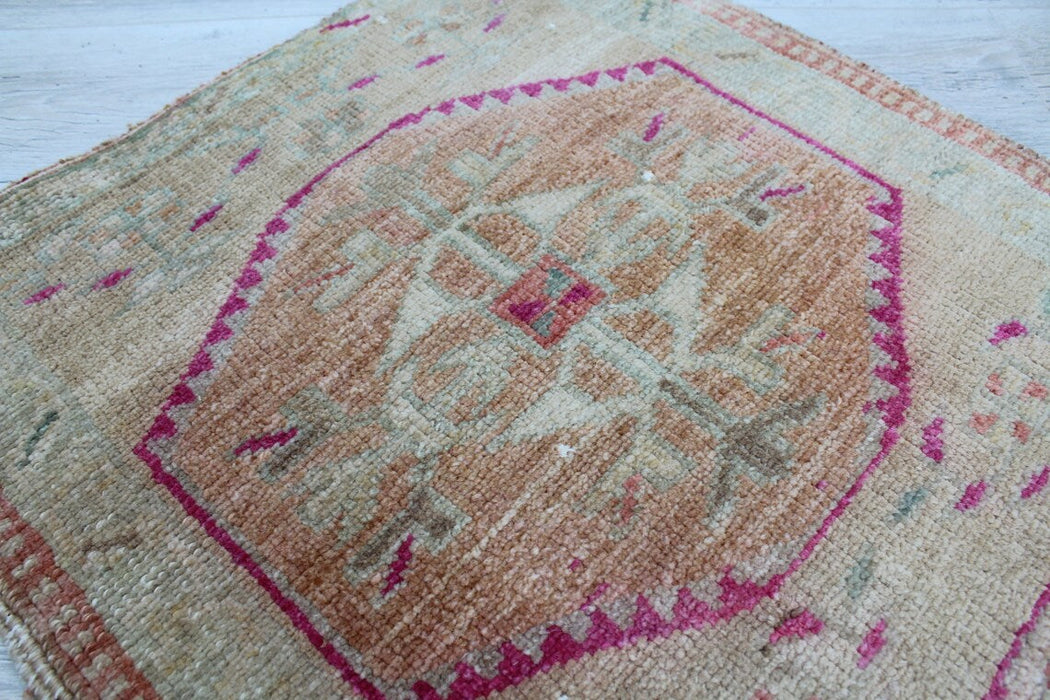 Vintage Turkish Mini Rug 58cm x 89cm Hand-Knotted #534