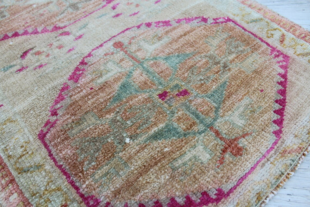 Vintage Turkish Mini Rug 58cm x 89cm Hand-Knotted #534