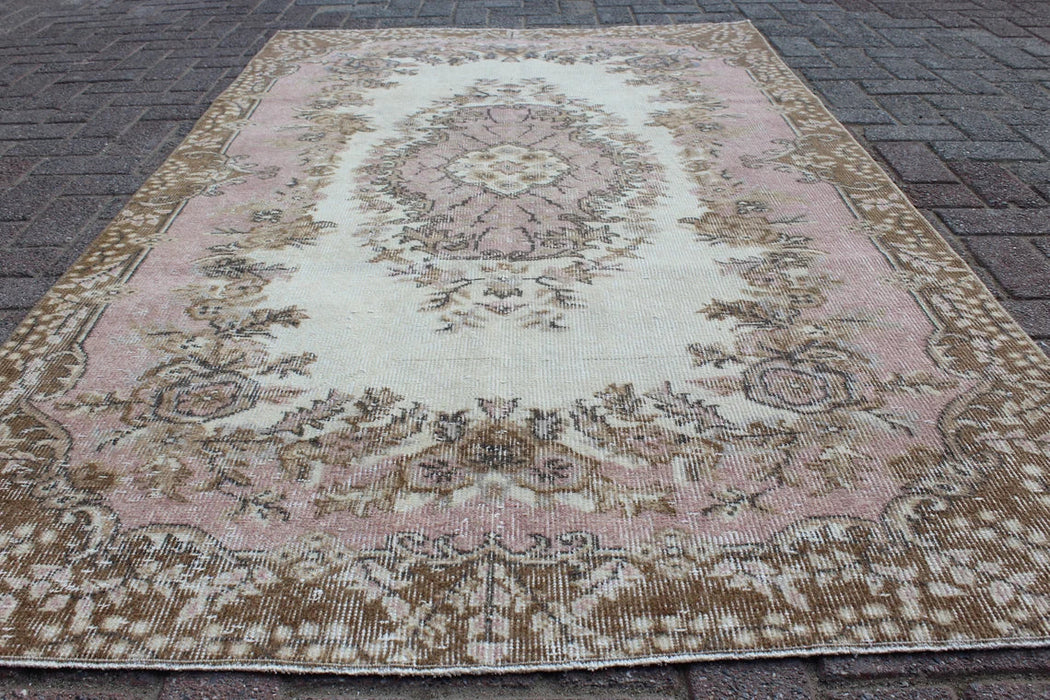 Vintage Turkish Rug 124cm x 213cm Hand-Knotted Isparta