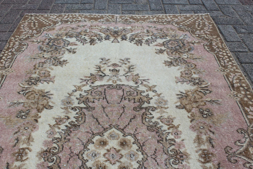 Vintage Turkish Rug 124cm x 213cm Hand-Knotted Isparta