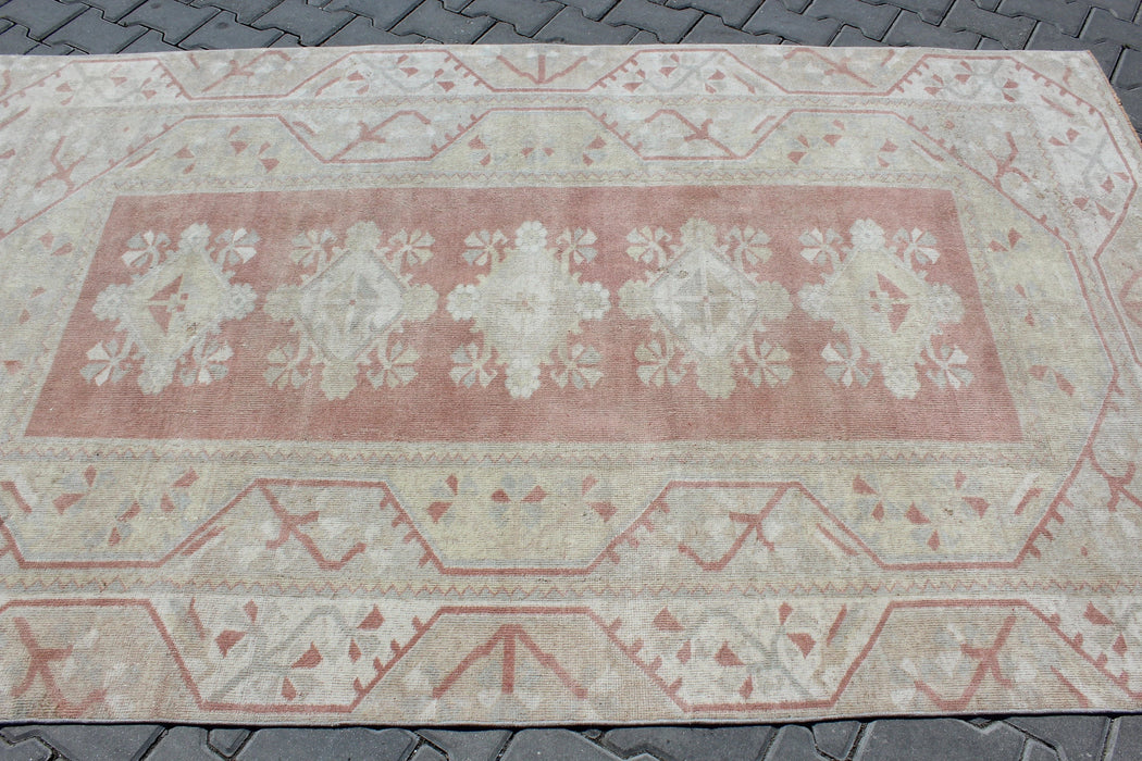 Vintage Turkish Rug 151cm x 257cm Hand-Knotted Isparta