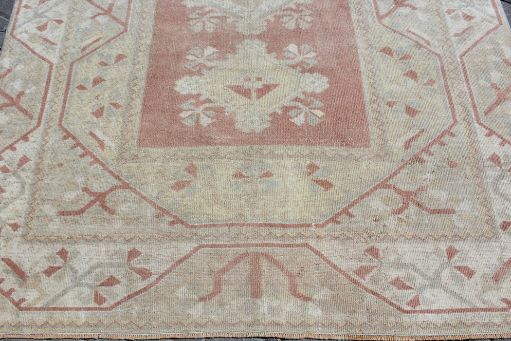 Vintage Turkish Rug 151cm x 257cm Hand-Knotted Isparta