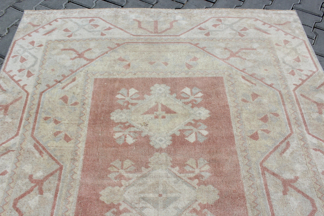 Vintage Turkish Rug 151cm x 257cm Hand-Knotted Isparta