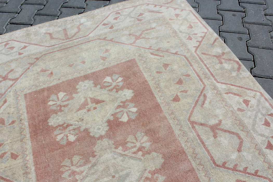 Vintage Turkish Rug 151cm x 257cm Hand-Knotted Isparta