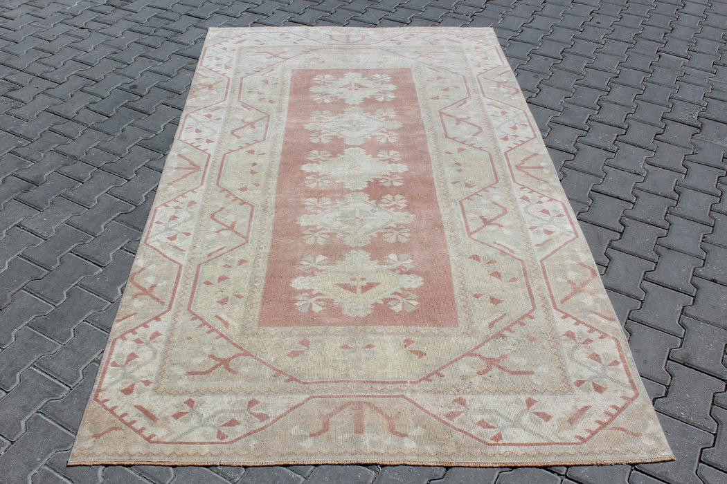 Vintage Turkish Rug 151cm x 257cm Hand-Knotted Isparta