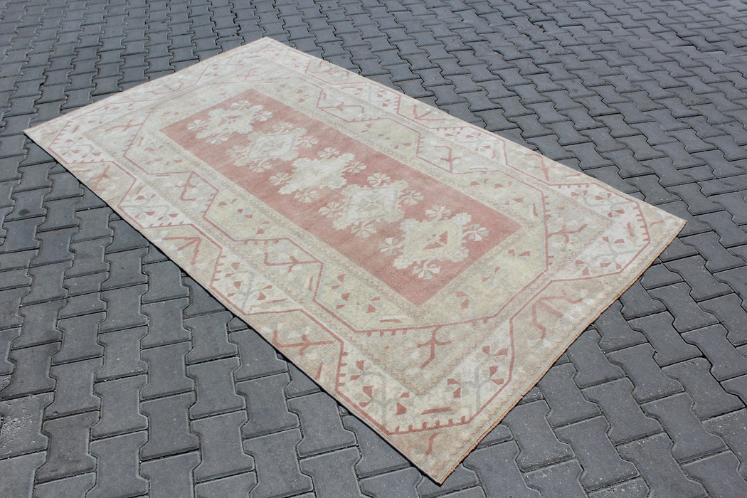 Vintage Turkish Rug 151cm x 257cm Hand-Knotted Isparta