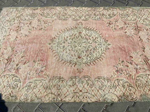 Vintage Turkish Rug 194 x 113 cm Hand-Knotted Design