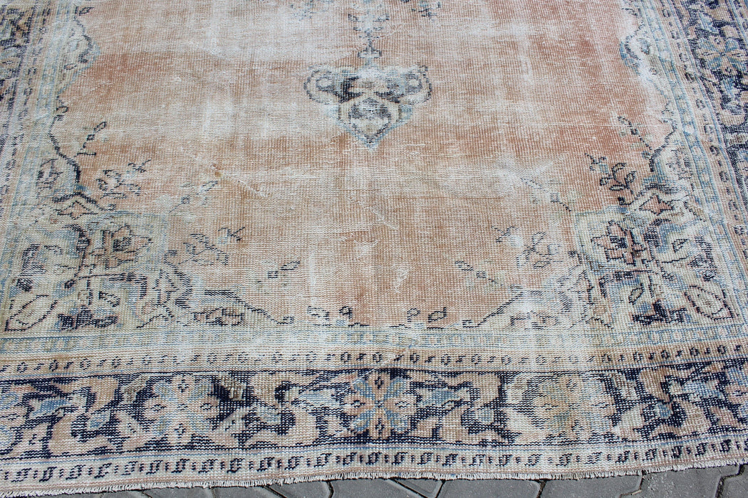 Vintage Turkish Rug Zenna 193cm x 273cm Hand-Knotted