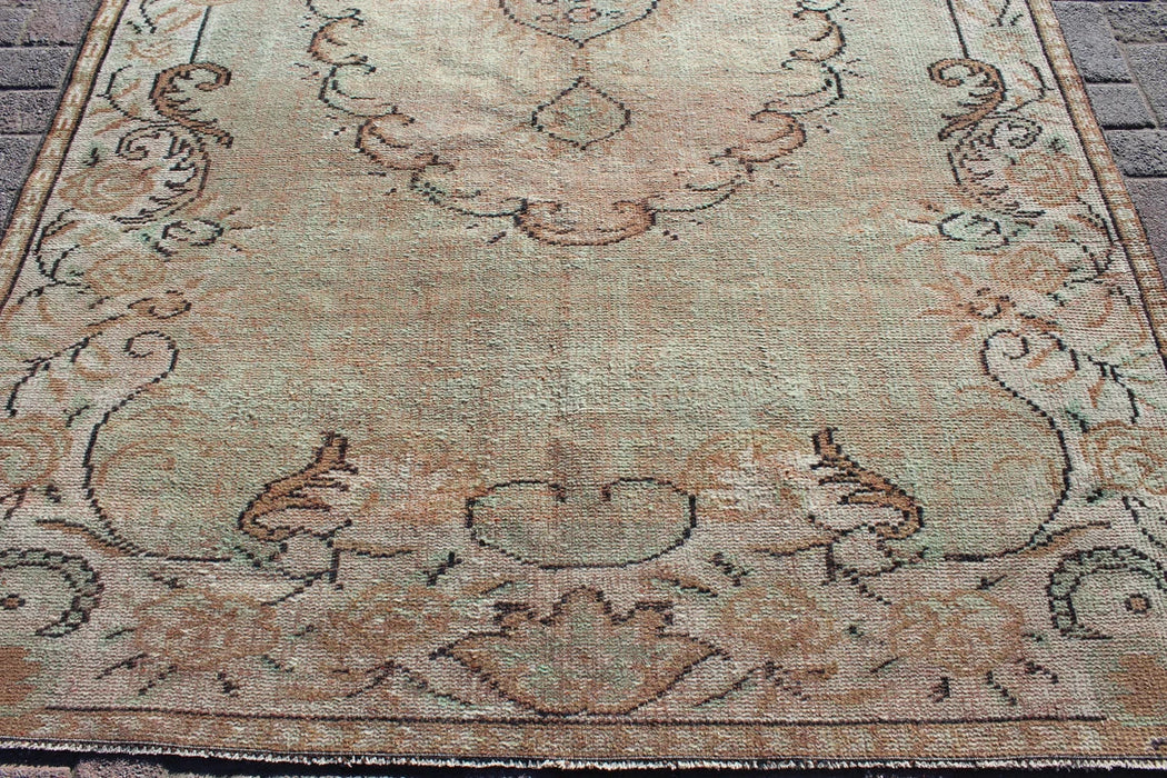 Vintage Turkish Viana Rug 162cm x 283cm Hand-Knotted