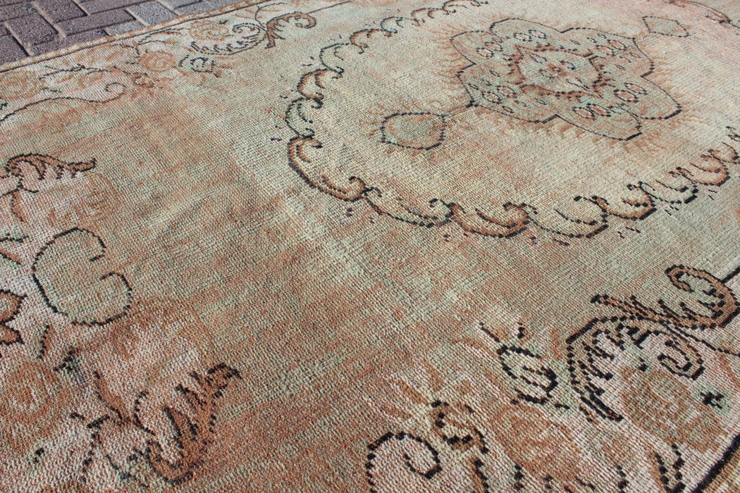 Vintage Turkish Viana Rug 162cm x 283cm Hand-Knotted