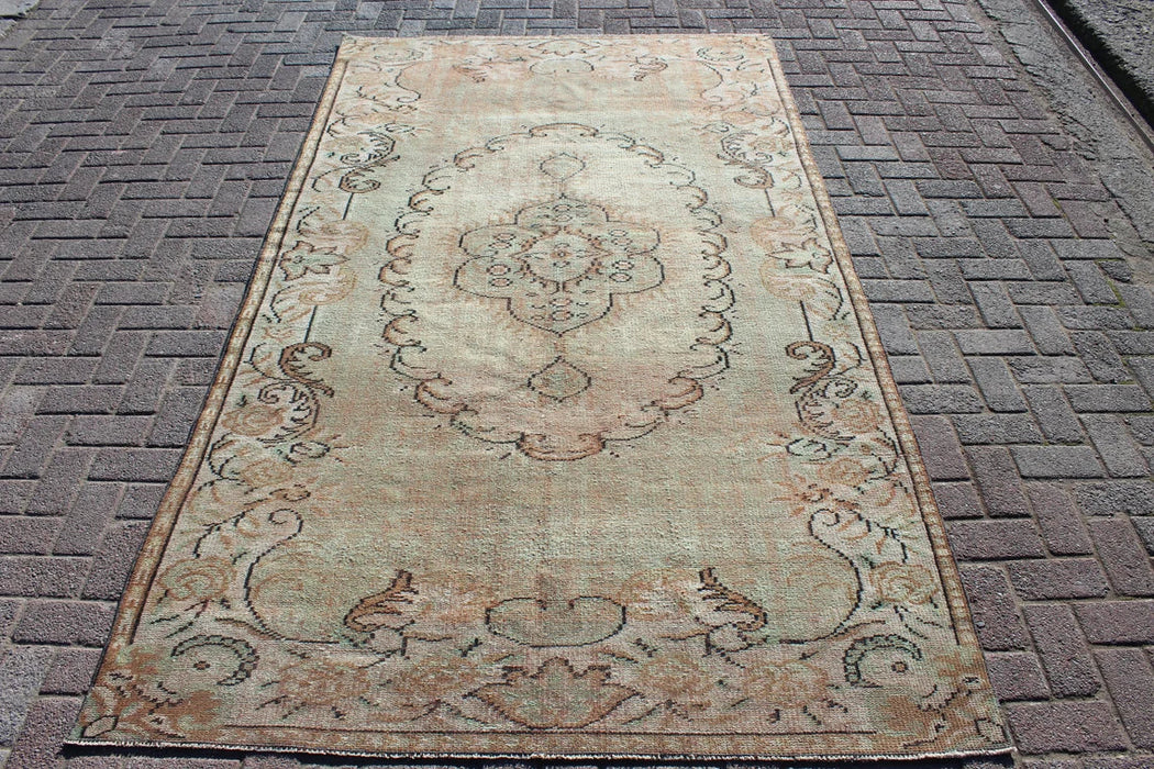 Vintage Turkish Viana Rug 162cm x 283cm Hand-Knotted