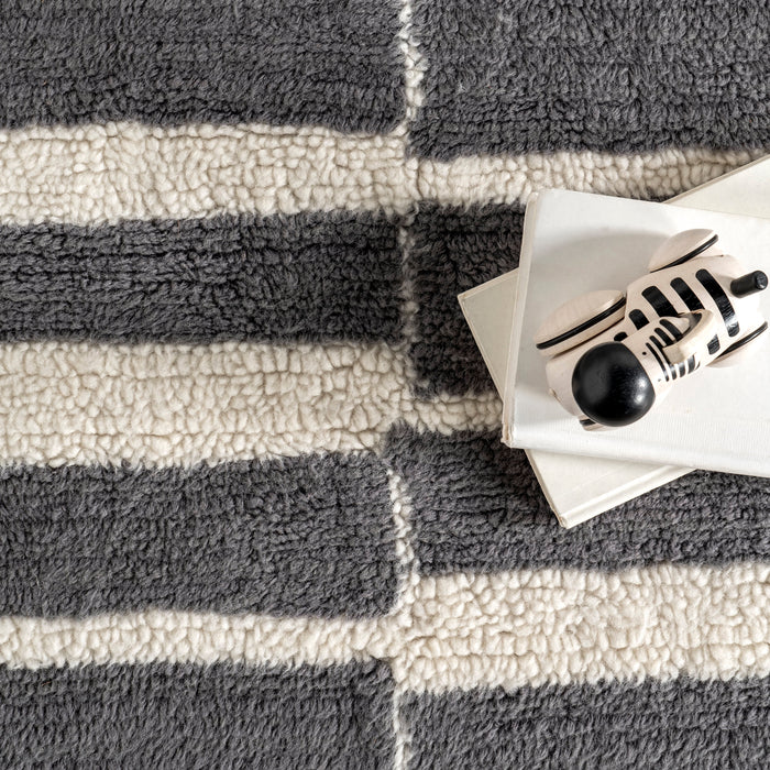 Washable Grey Wool Rug with Piano Key Design