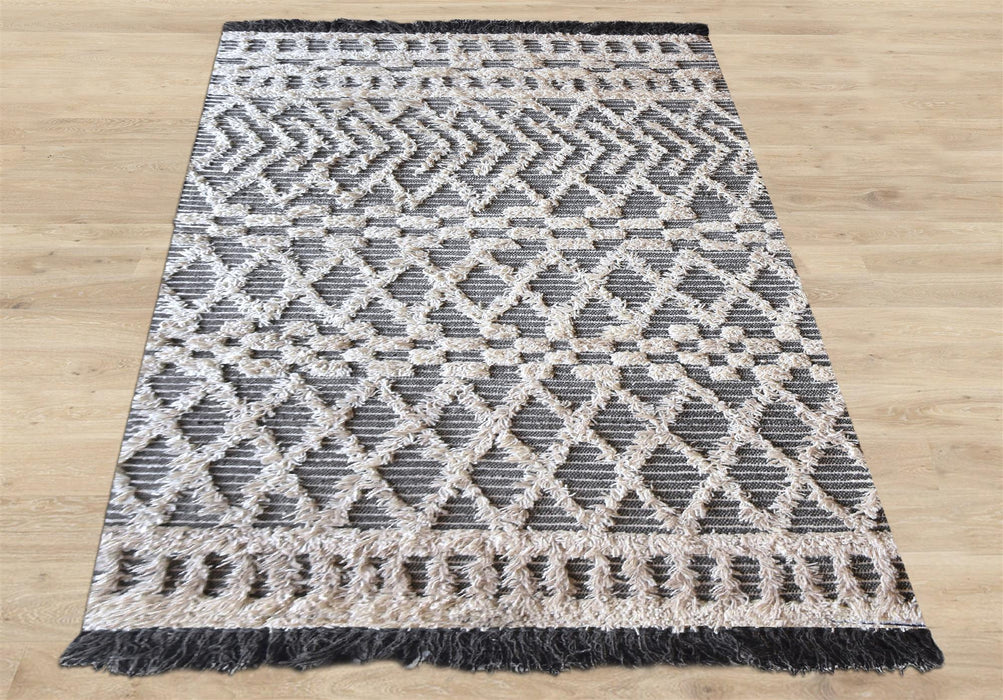 Wool Geometric Area Rug Hand Woven For Home Comfort