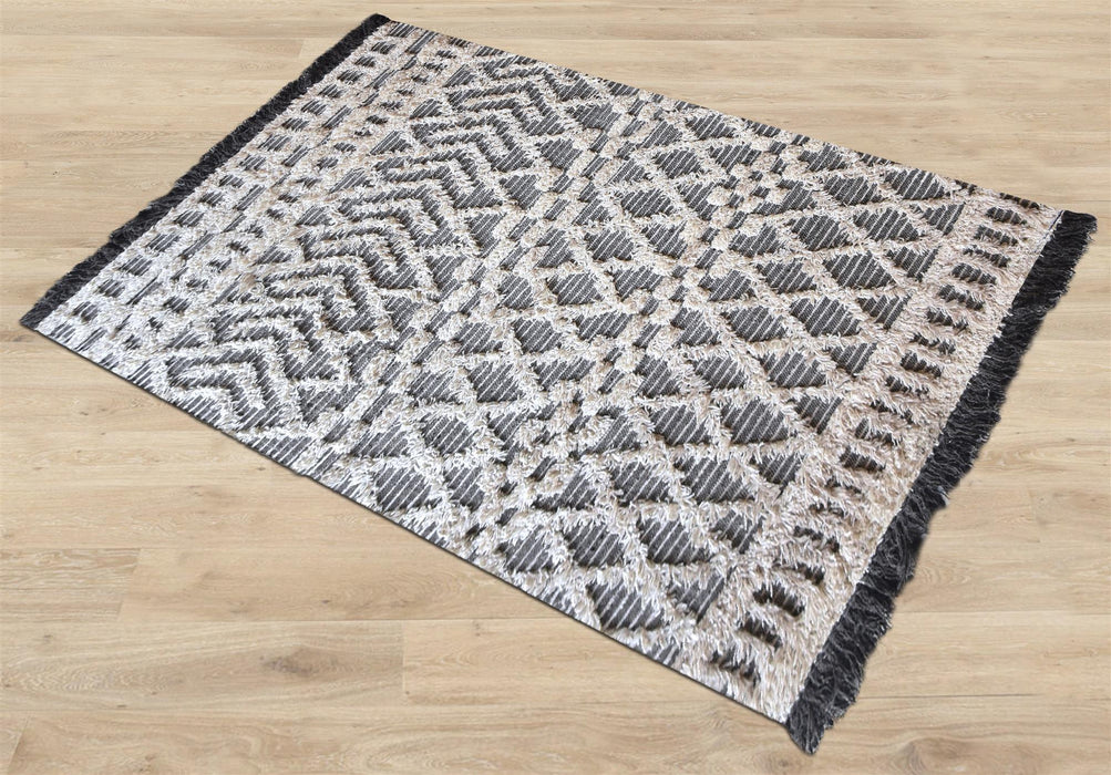 Wool Geometric Area Rug Hand Woven For Home Comfort