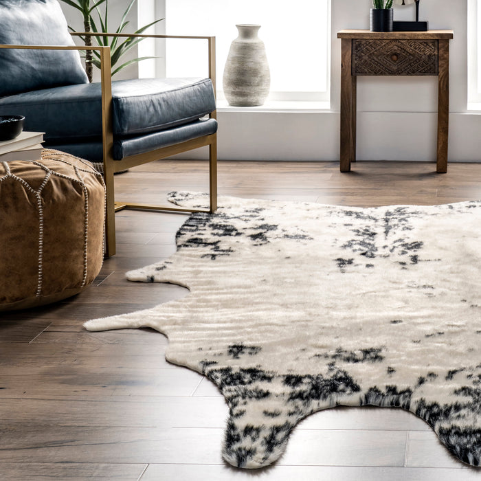 Zahara Black Cowhide Washable Rug 160x230 cm